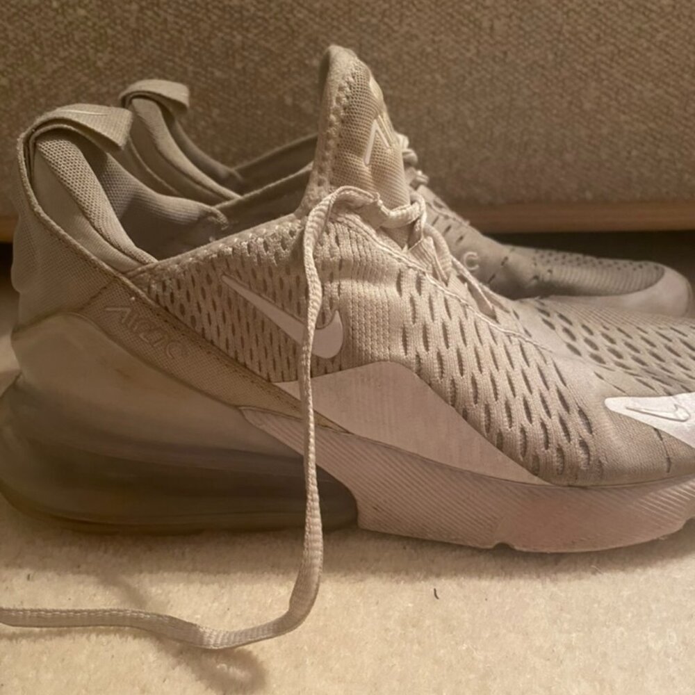 White Nike Air Maxes 270s